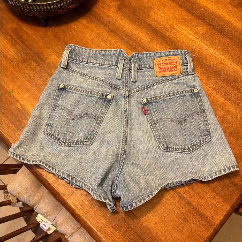 Levi's Women's Light Wash High Waisted Mom Denim Shorts